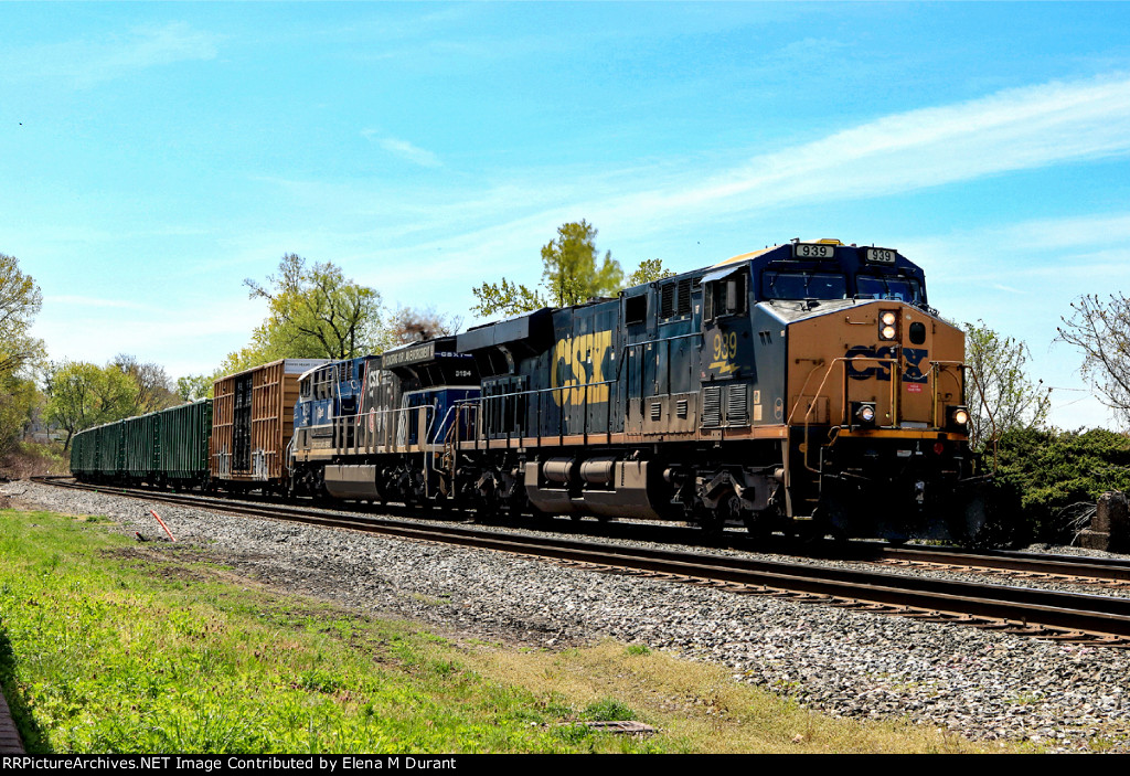 CSX 939 on Q-434